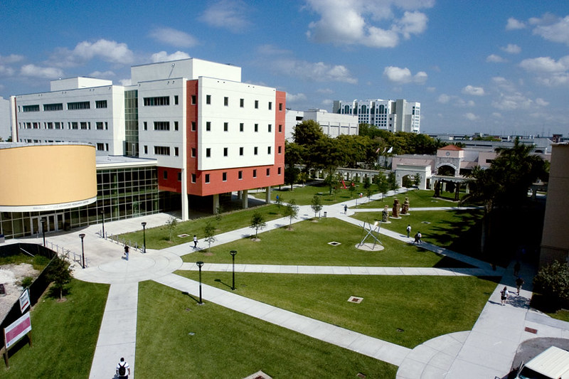 Telkom University Jakarta: Membangun SDM Digital Berdaya Saing